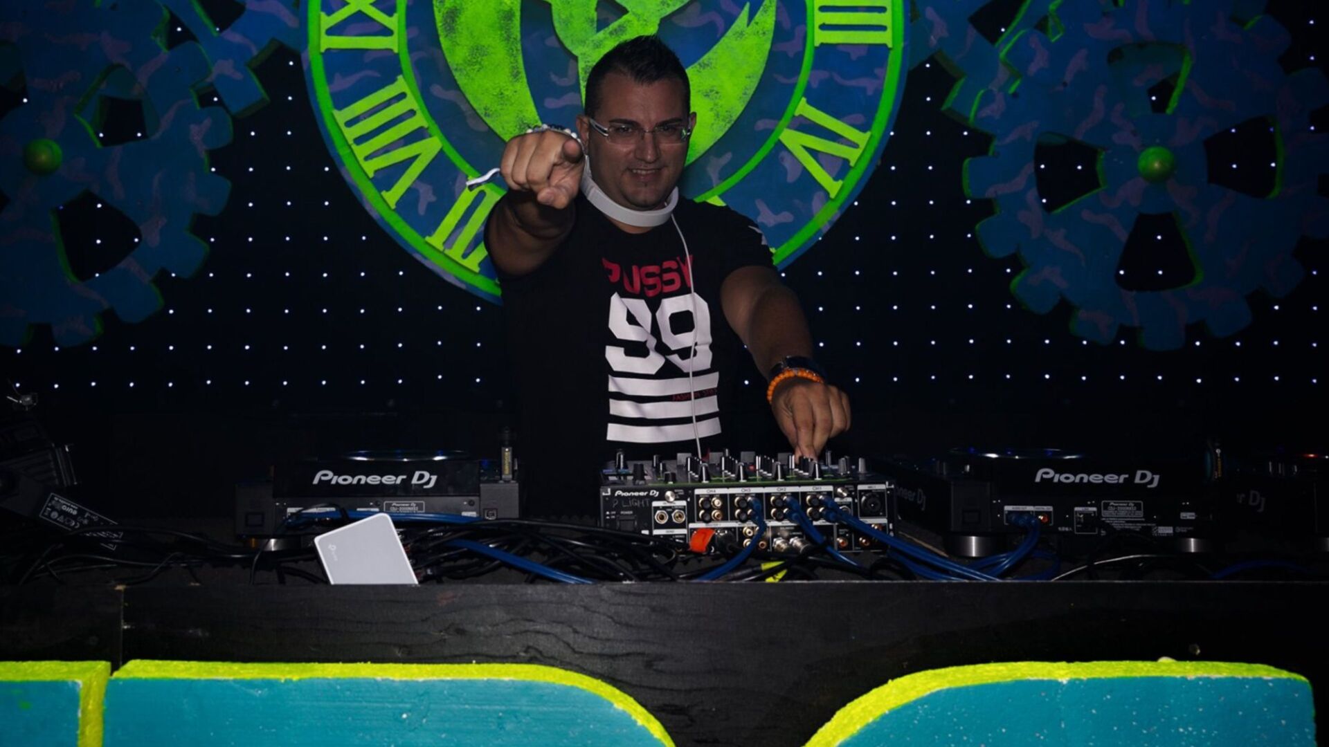 Behind the Scenes: An Exclusive Interview with Hardstyle Maestro Davide Sonar