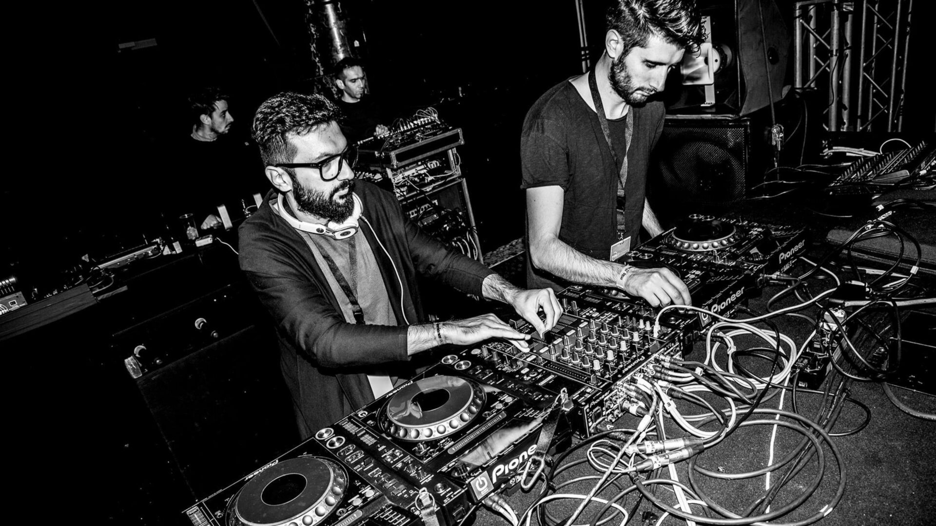 Tom Novy Drops "Lights Get Dark" with Remixes by Mattei & Omich and Marvin Aloys | UFO Network Tom Novy Drops "Lights Get Dark" with Remixes by Mattei & Omich and Marvin Aloys