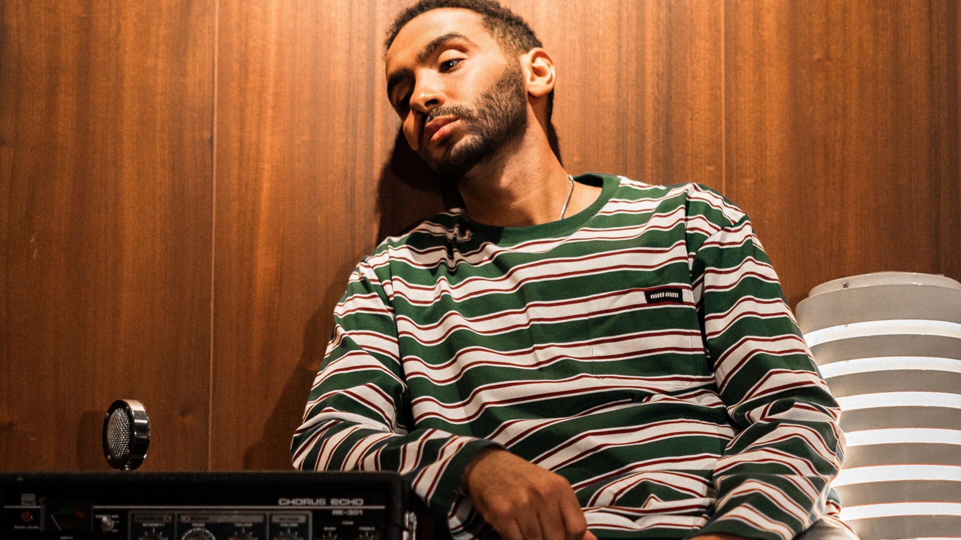 DOSAMIS Releases Highly Anticipated Single Contesto on VOD | UFO Network DOSAMIS "CONTESTO"