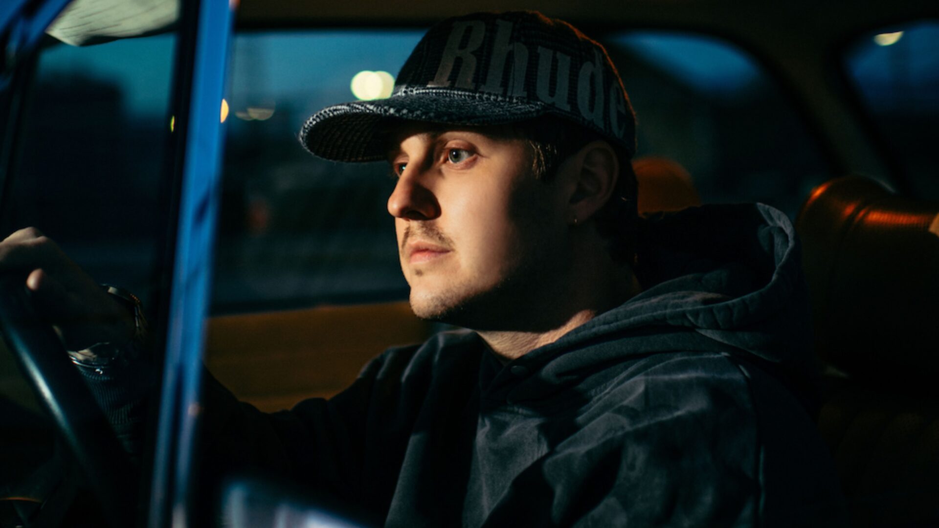 EDM Shark Week: proppaganda brings techno to shark-infested waters in new stunt series, 'Sonar Sessions' | UFO Network proppaganda UFO Network Press Images 3 | UFO Network