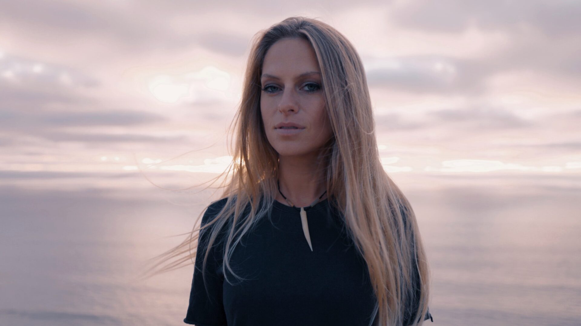 Nora En Pure
