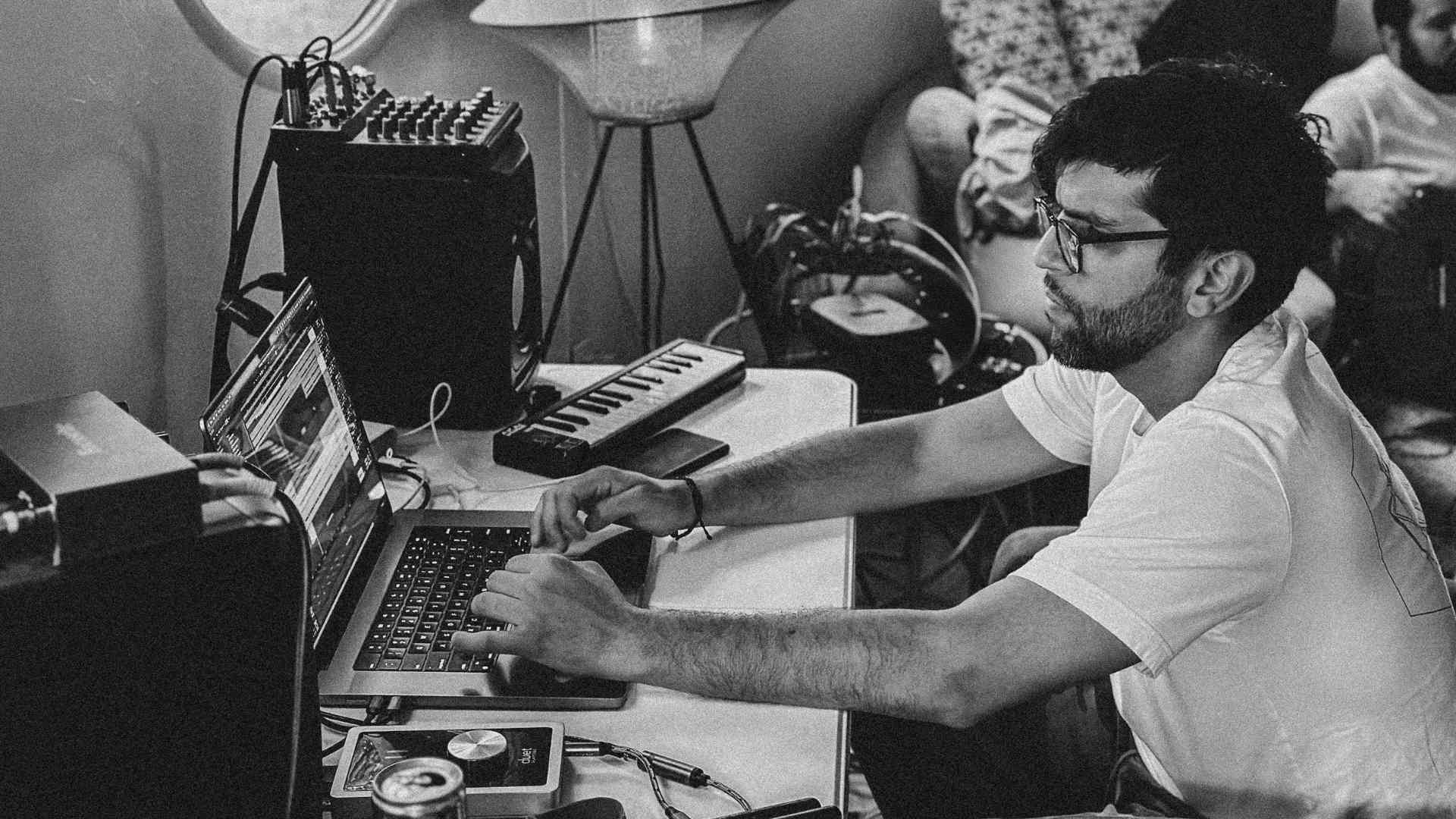 Loosid Launches Summer in Space: A Nu-Disco Journey Born in the Everglades | UFO Network Loosid