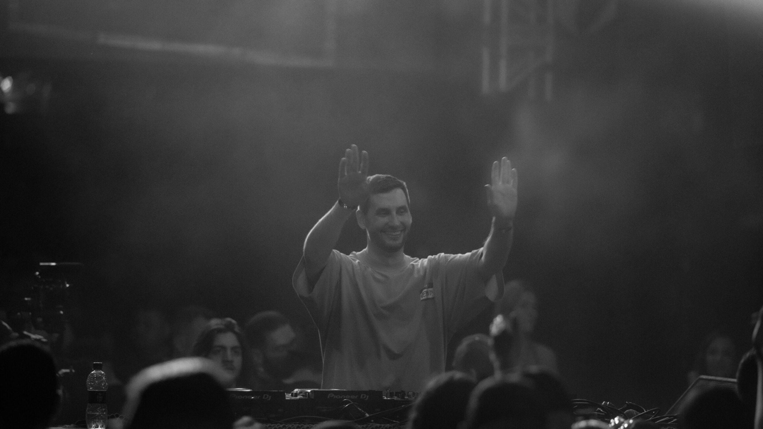 Chapter & Verse Drops Cheeky Synth-Pop Banger 'The Beat Goes On' Out Now! | UFO Network Chapter & Verse Drops Cheeky Synth-Pop Banger 'The Beat Goes On' Out Now!