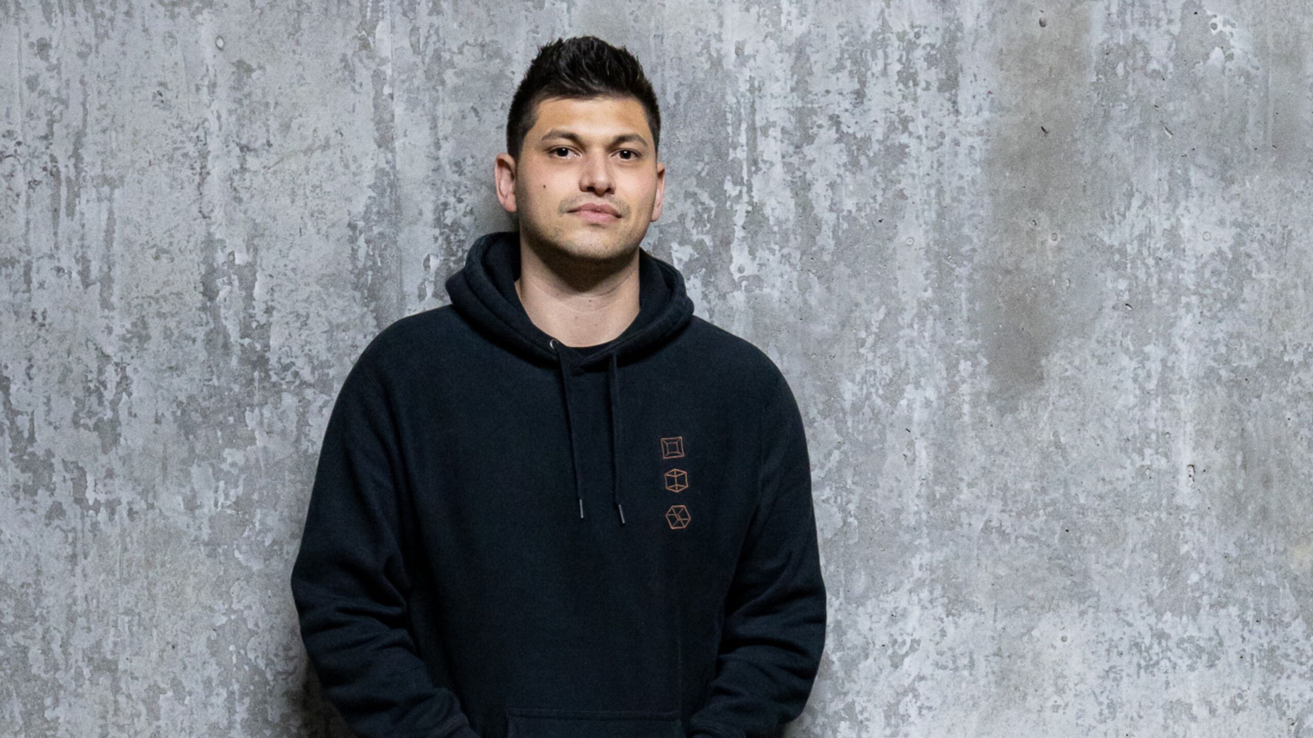 Interview with Damasek: Get to Know the Mind Behind the Skrillex, Flowdan, Fred Again - Rumble [DAMASEK Remix]