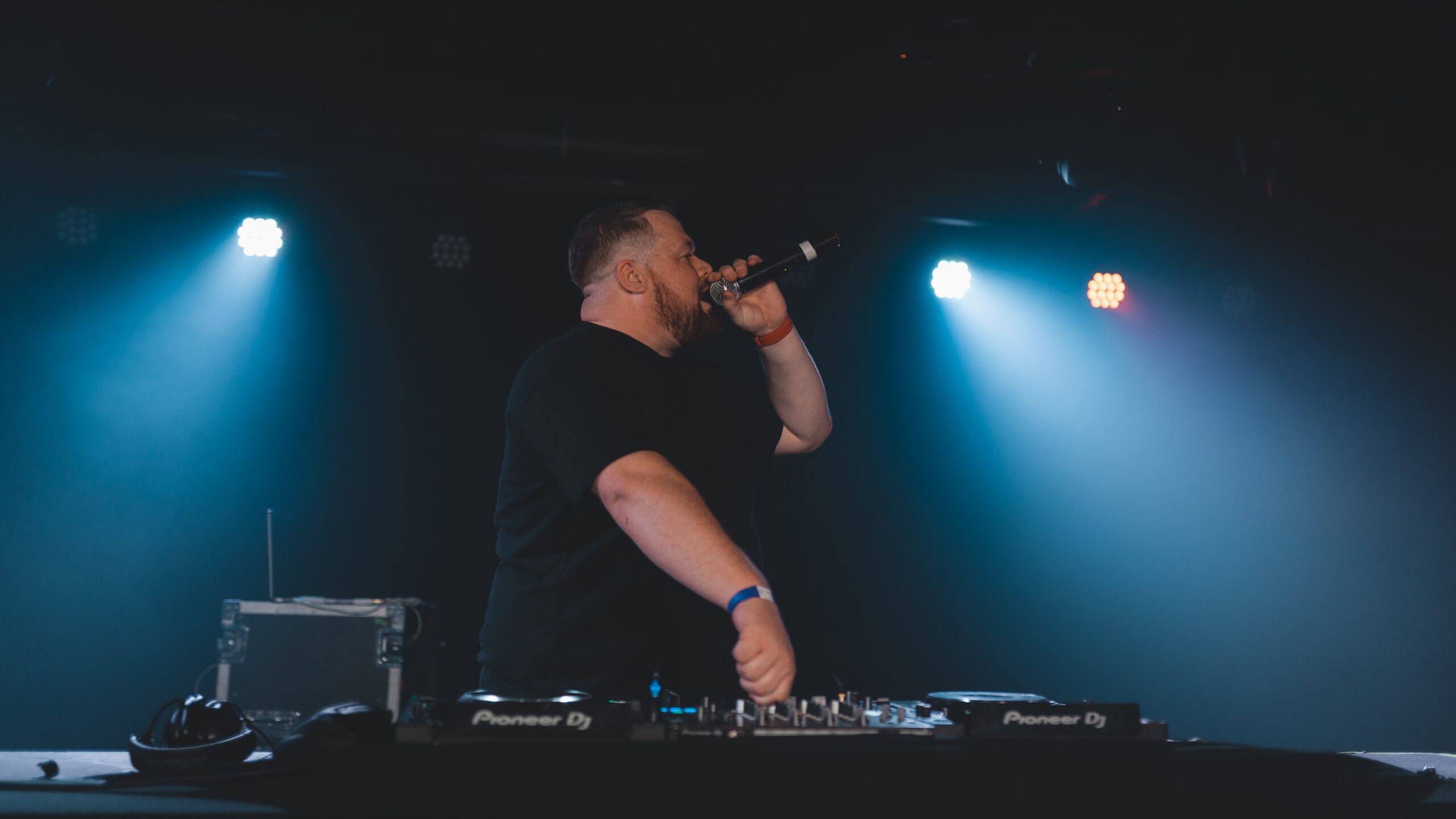 Exclusive Interview with UK based DJ / Producer - Aiken