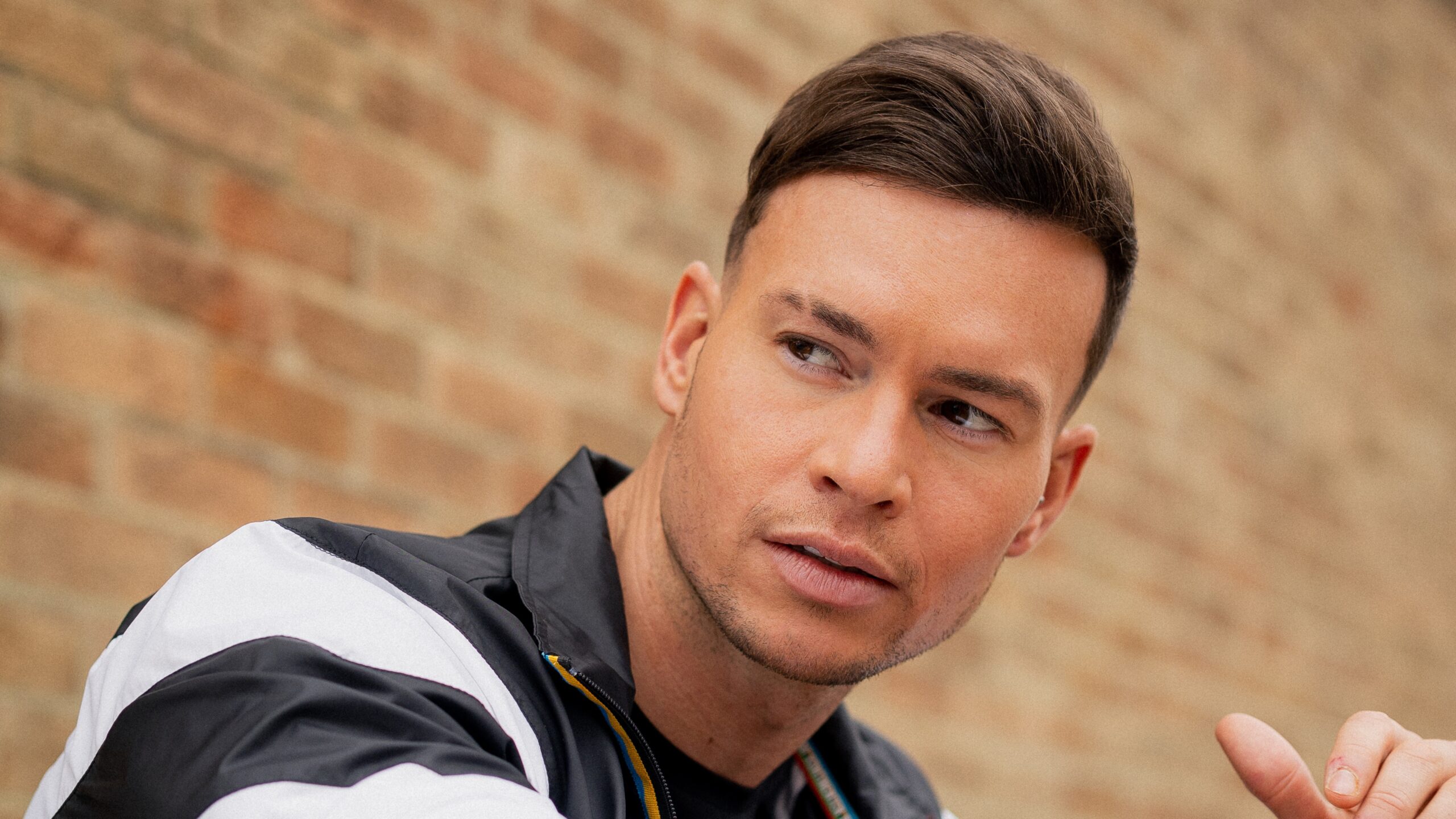 Joel Corry & Ron Carroll Lace Up Tight for New Single ‘Nikes’ | UFO Network Joel Corry & Ron Carroll Lace Up Tight for New Single ‘Nikes’