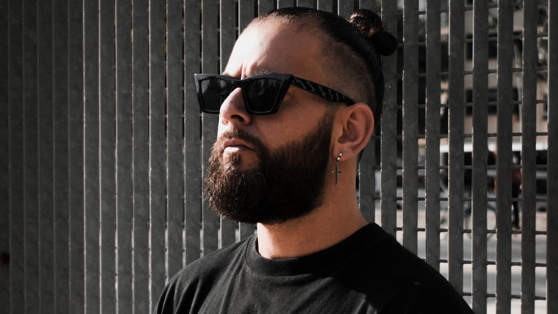 Lahox &Amp; Miranda Myles Team Up For Amazing Summer Anthem - &Quot;Look In My Eyes&Quot; | Ufo Network Lahox & Miranda Myles Team Up For Summer Anthem - "Look In My Eyes" UFO Network