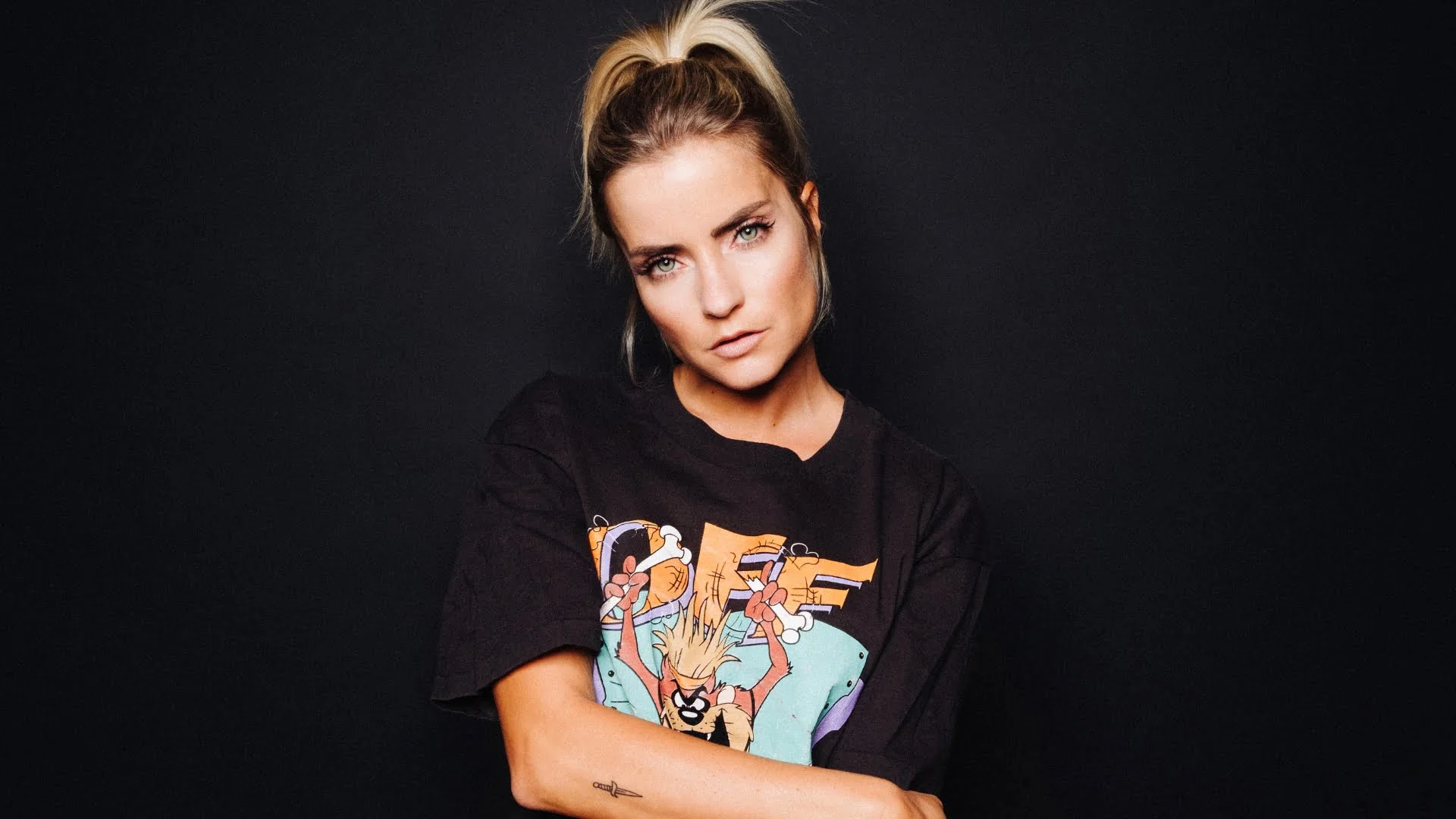 LOVRA Brings It Back To 90s and 00s Rave Culture With 3-Track 'The House of House' EP UFO Network