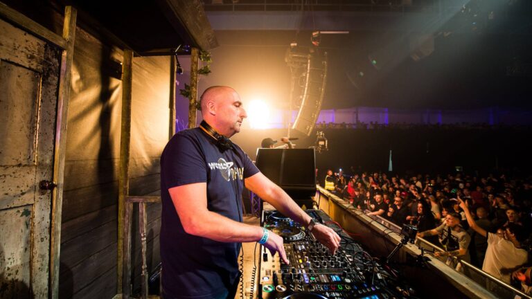 EXCLUSIVE INTERVIEW: Rave Legend Slipmatt Gives the Lowdown on 'Slip Back In Time Presents Old Skool Ibiza' UFO Network