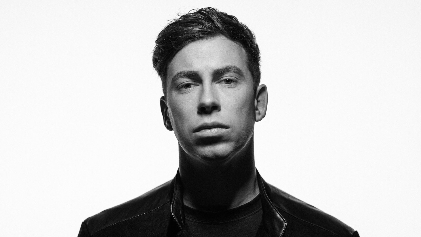 Hardwell Drops New Single ‘ANYBODY OUT THERE' With Azteck & Alex Hepburn