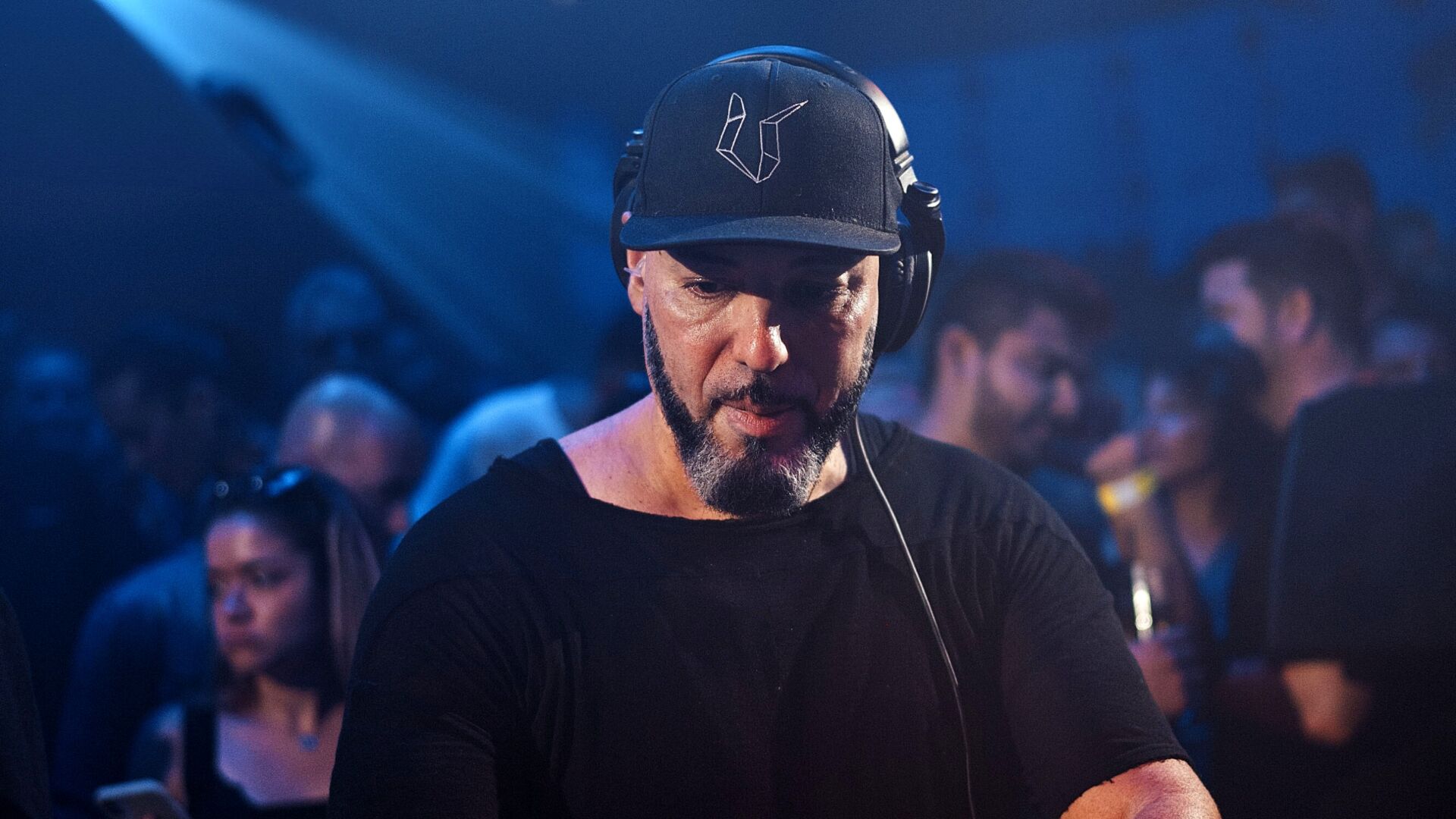 Renowned DJ Roger Sanchez Makes a Triumphant Comeback at Pacha Ibiza for the Grand Opening Weekend