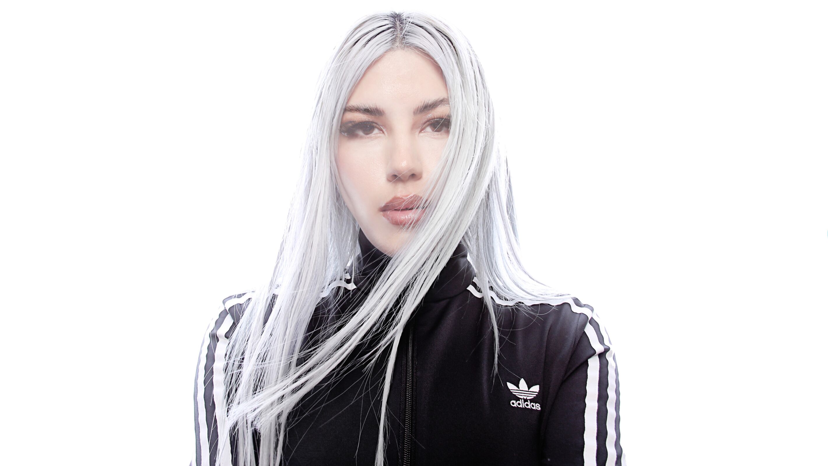 Adventure Club and Jessica Audiffred release their new single" HERO" on Bassrush Records.