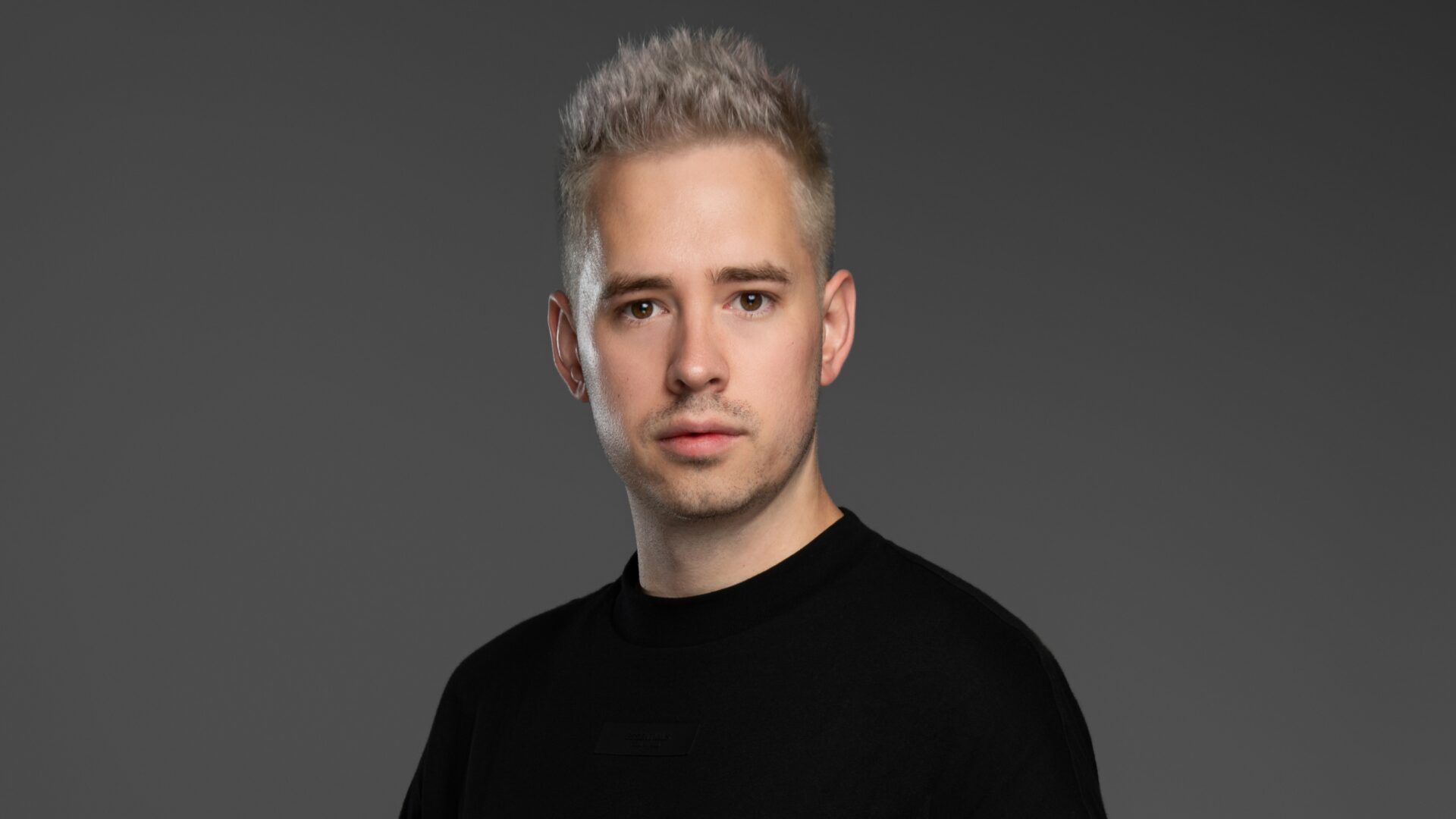 Exclusive Interview With Virgin Radio Uae Dance Show Host, Scott Forshaw | Ufo Network Exclusive interview with Virgin Radio UAE Dance Show Host, Scott Forshaw