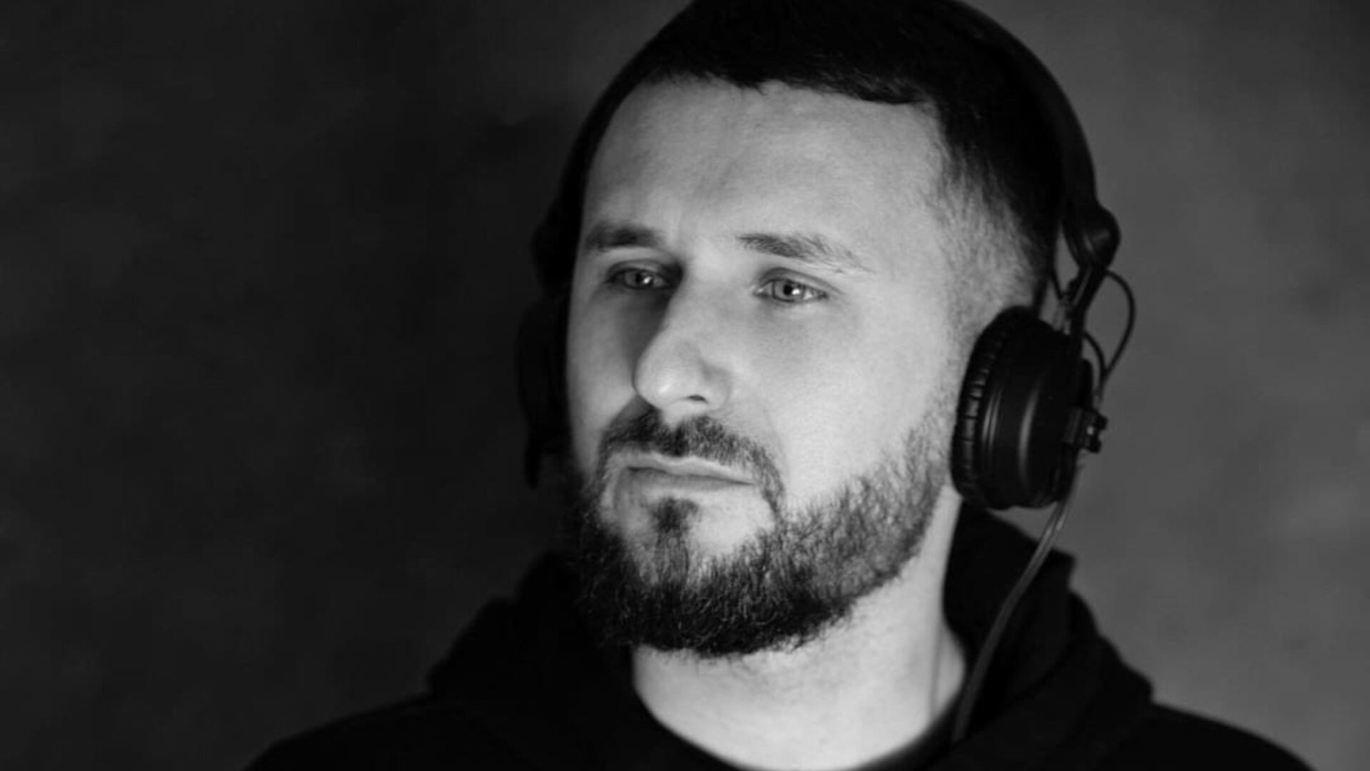 Alex Deeper Drops ‘How Can I’ – A Must-Listen Emotional Dance Anthem