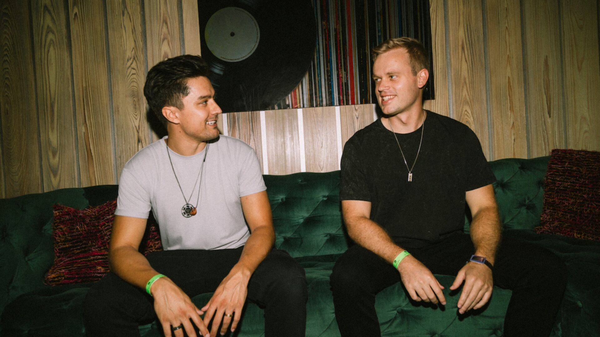 Jack Emery and Harmonee Link Up For ‘When I’m With You’