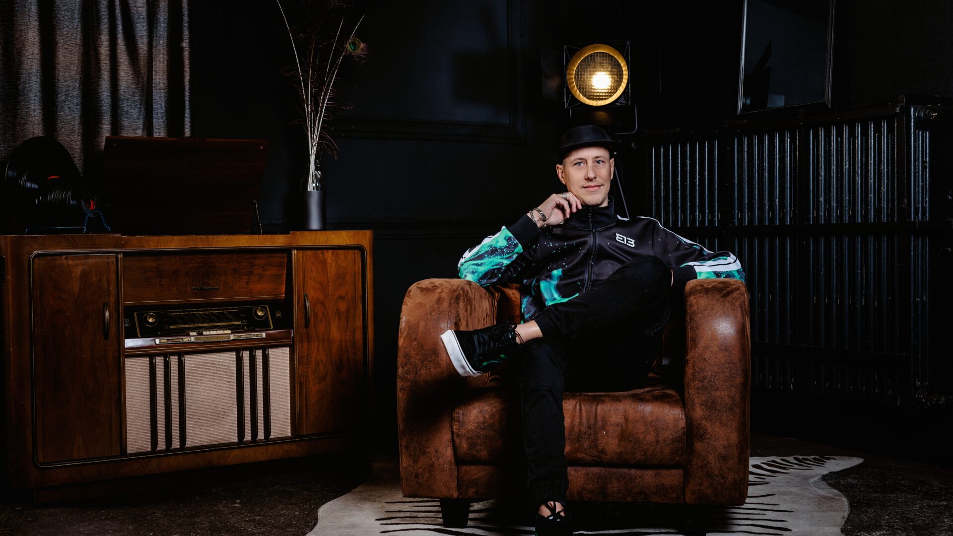 Khainz ‘Fall To You’