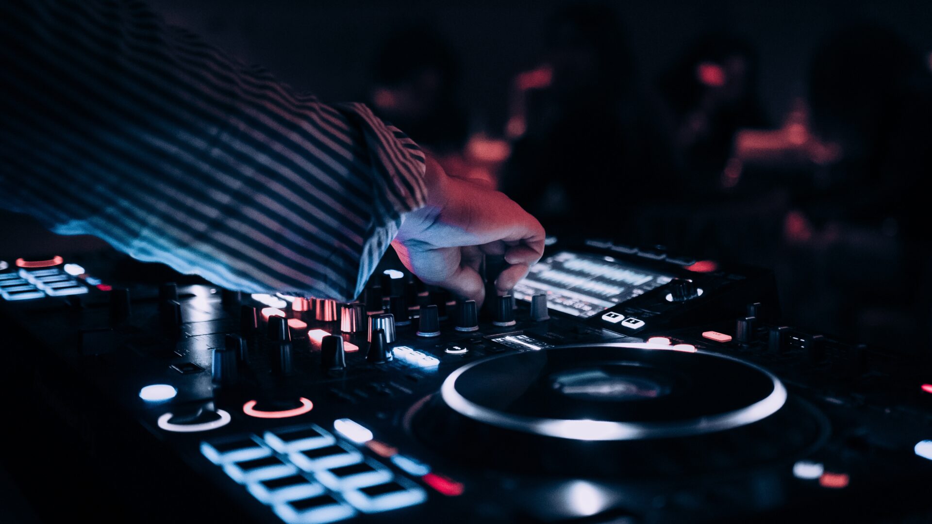 Edm Trends Radar: What’s Heating Up In Electronic Music (August 2025 Edition) | Ufo Network Trends August 2025