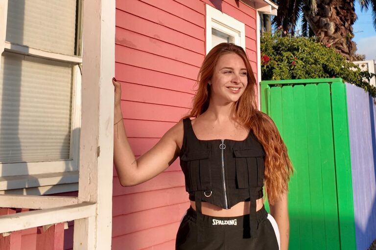 Submit Demo | Ufo Network “Stories Become History” – LEA KEY on Music, Milestones, and Making Connections