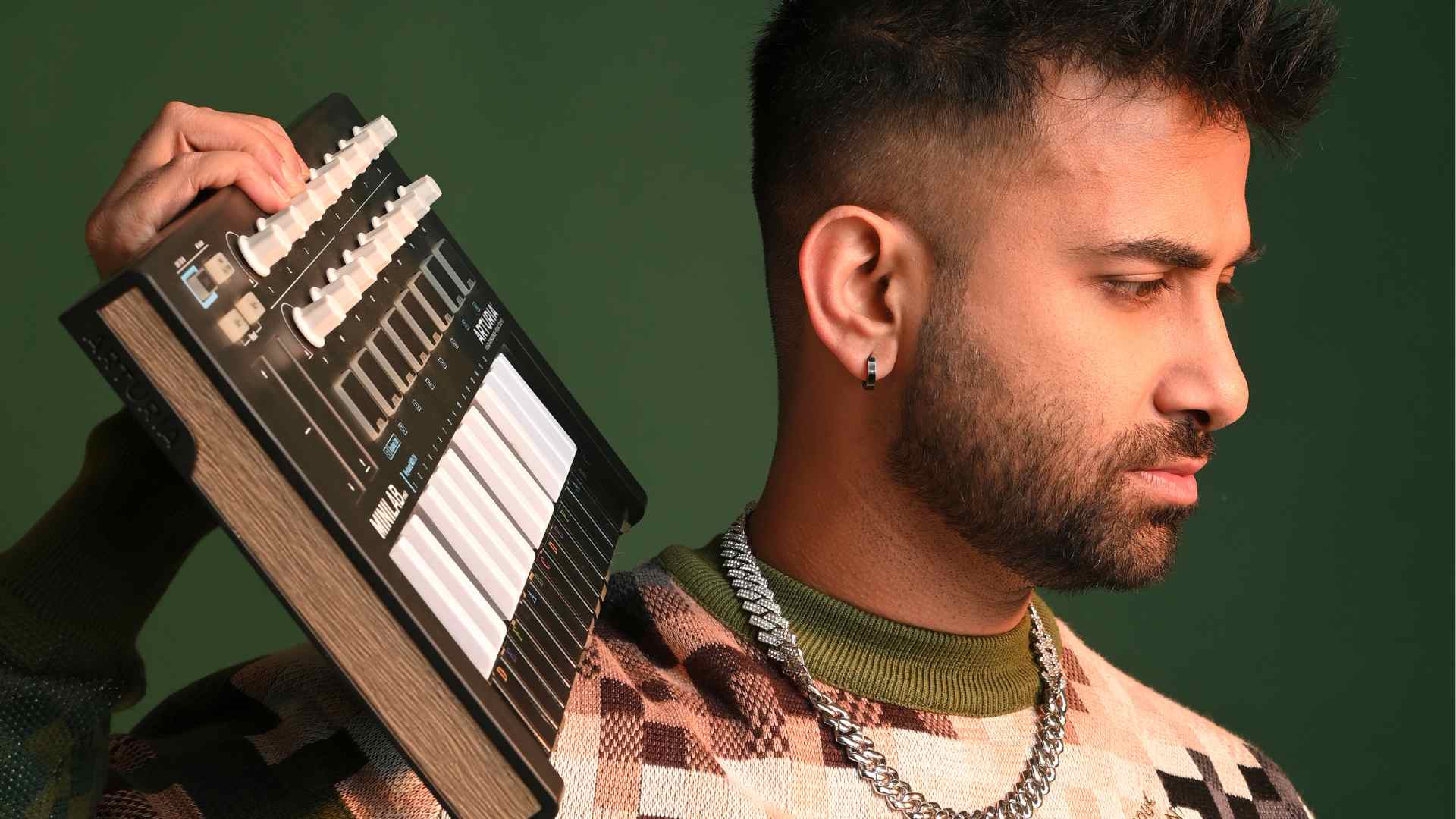 Migrant Releases New Single “Anahata” | Ufo Network Migrant