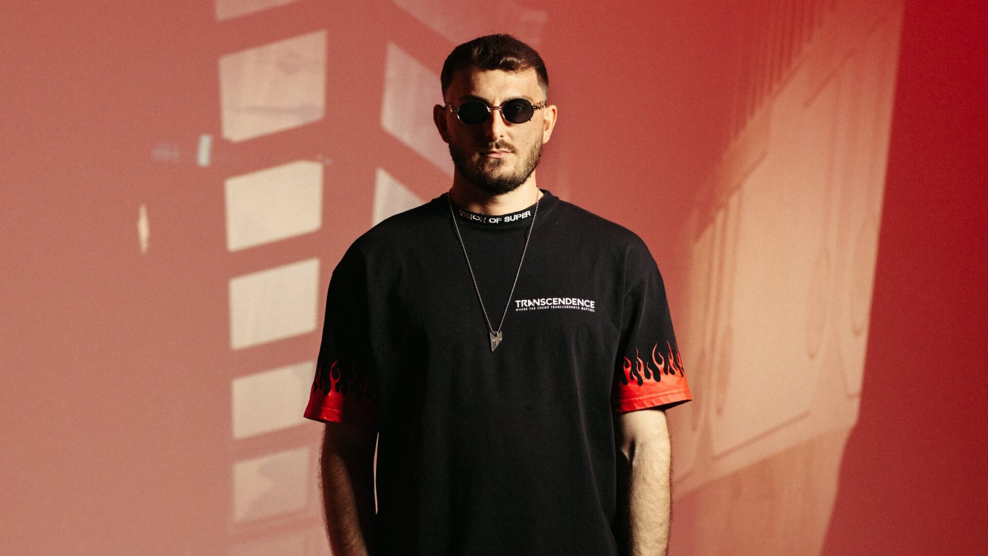 Simone Santagati Makes His Debut on Universal Music Group with “You’re Not Alone”